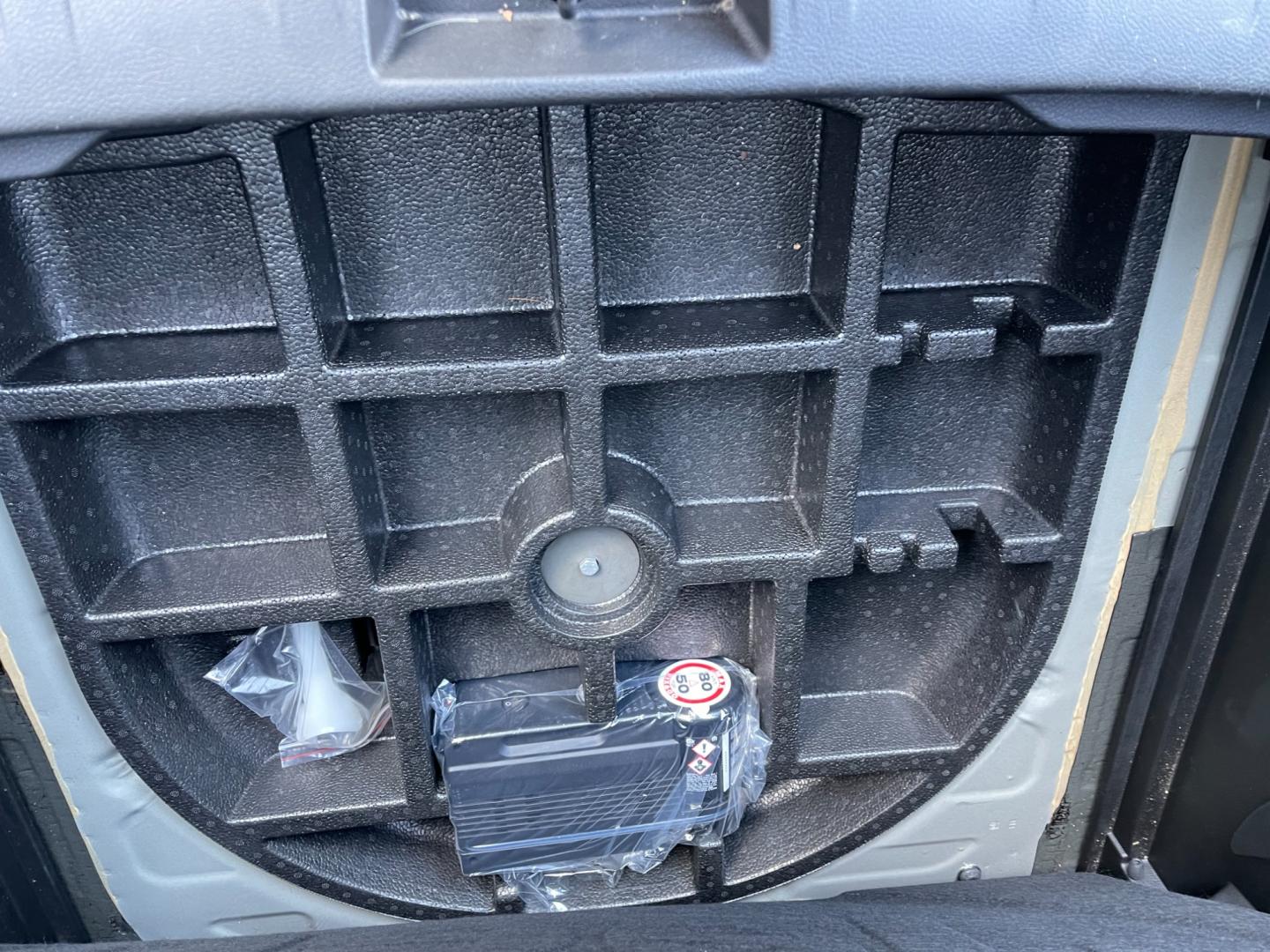 2020 Gray /Black Jeep Renegade Latitude 4WD (ZACNJBBB7LP) with an 2.4L I4 DOHC 16V engine, 9A transmission, located at 11115 Chardon Rd. , Chardon, OH, 44024, (440) 214-9705, 41.580246, -81.241943 - Photo#38